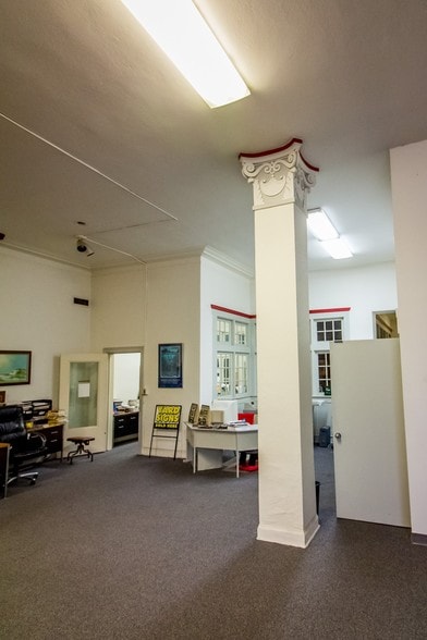 More Photos Of 3800-3812 Euclid Ave, Cleveland Light Manufacturing For Lease