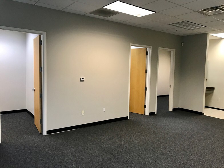More Photos Of 1959 S Val Vista Dr, Mesa Office For Lease