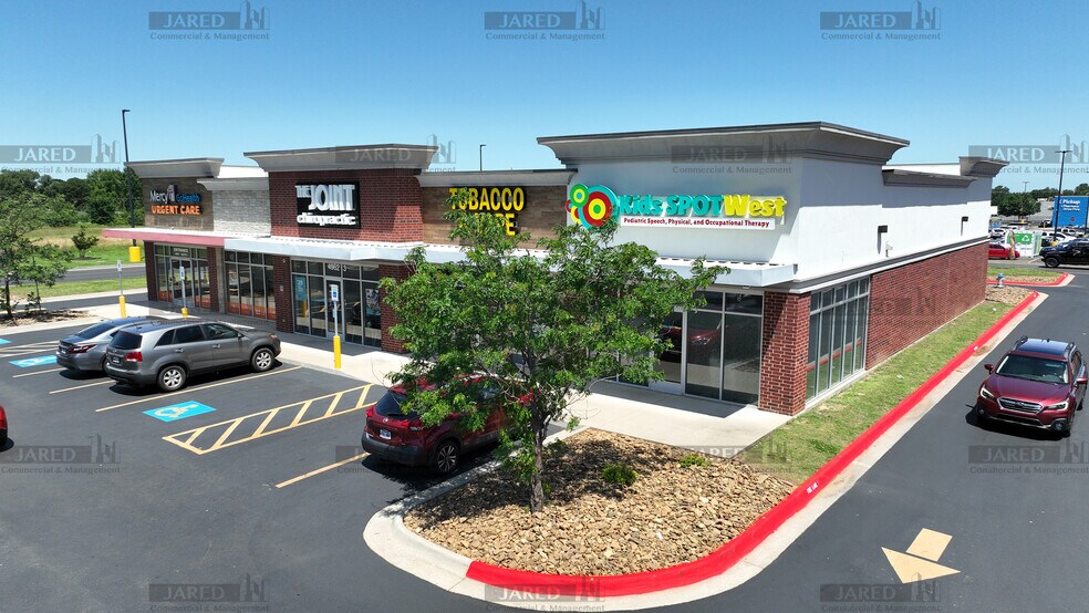 More Photos Of 4962 Elm Springs Rd, Springdale General Retail For Lease