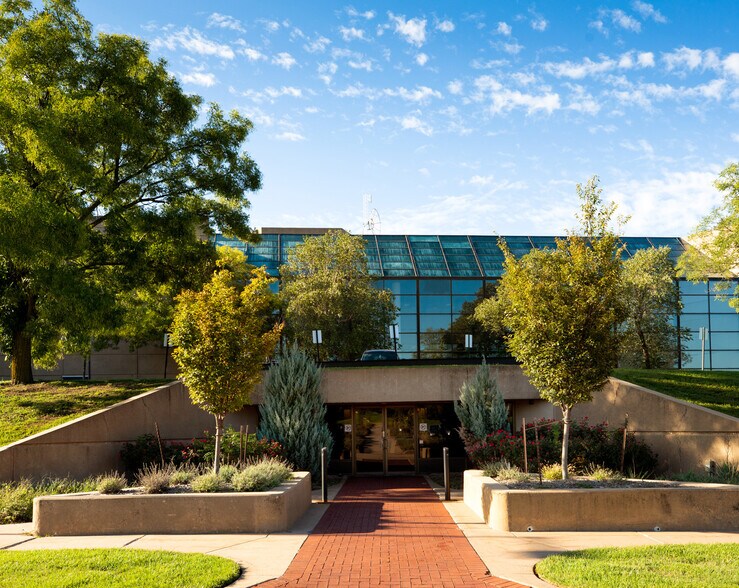 More Photos Of 9111 E Douglas Ave, Wichita Office For Lease