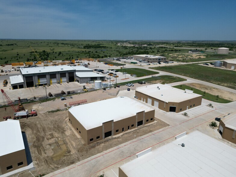 More Photos Of 1350 Ranchers Legacy Trl, Fort Worth Unknown For Lease