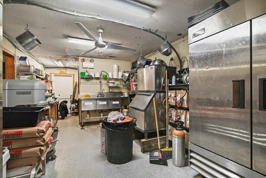 More Photos Of 1904 PA-940, Pocono Pines General Retail For Sale