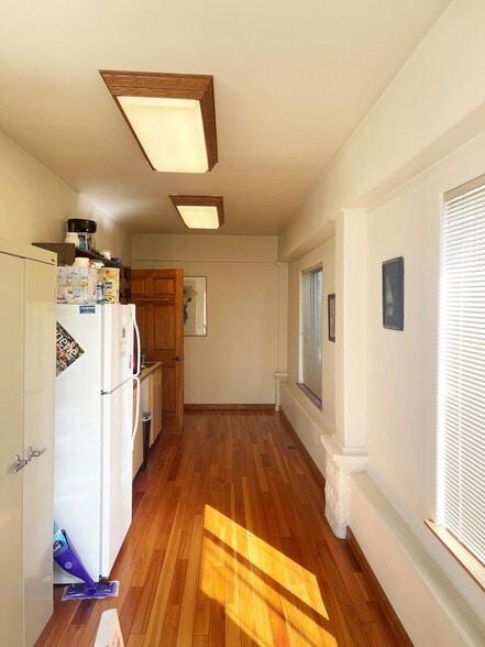 More Photos Of 795 W 7th Ave, Eugene Office For Lease
