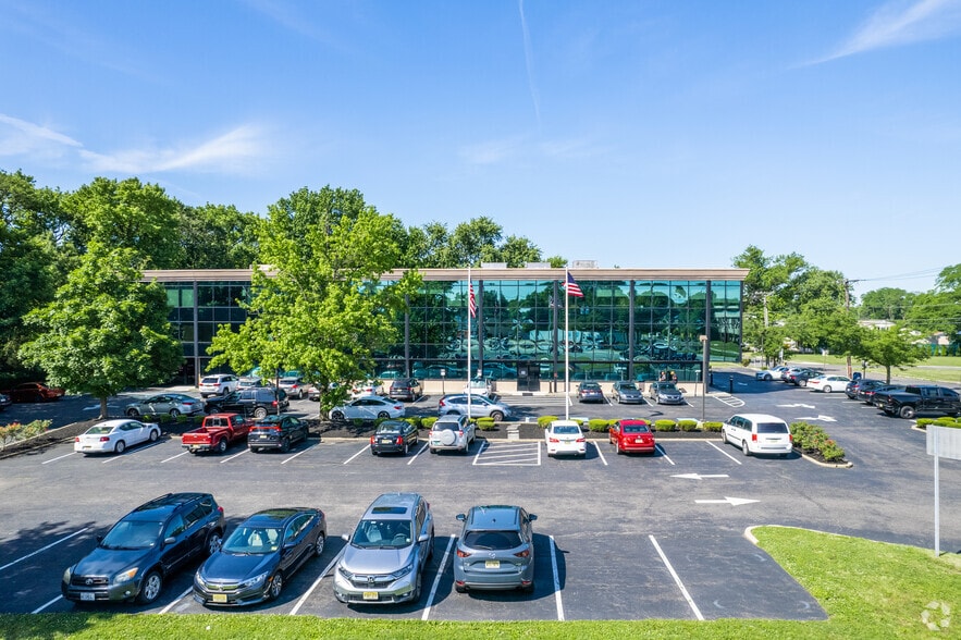 More Photos Of 523 Hollywood Ave, Cherry Hill Office For Lease