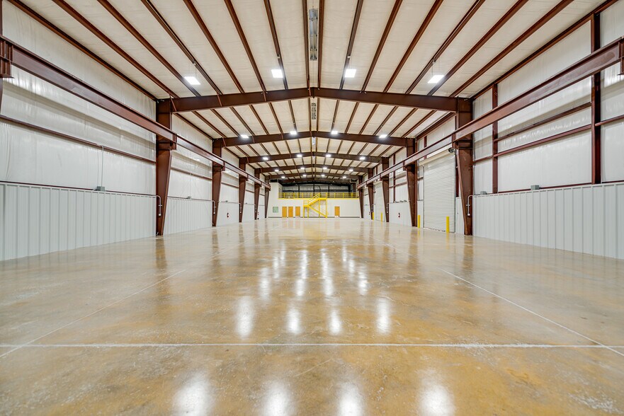 More Photos Of 3710 S County Road 1276, Midland Warehouse For Lease