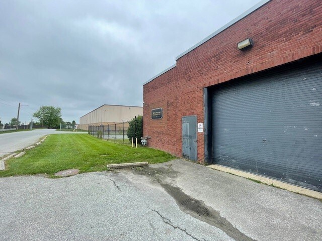 More Photos Of 100 Todds Ln, Wilmington Warehouse For Sale