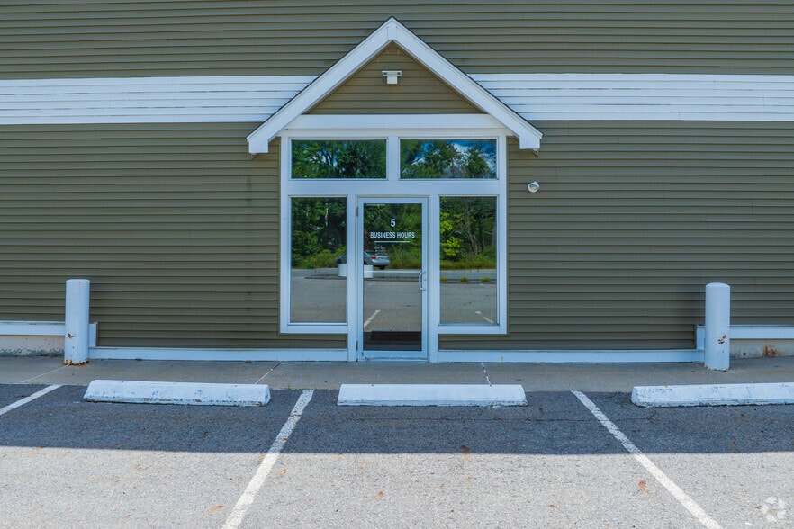 More Photos Of 19-23 S Broadway, Salem Office For Lease