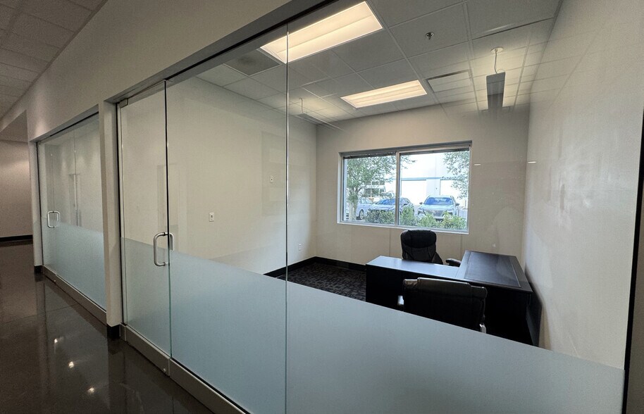 More Photos Of 660 Garden Commerce Pky, Winter Garden Warehouse For Sale