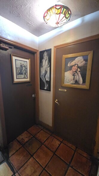 More Photos Of 614 Lake Ave, Lake Worth Restaurant For Sale