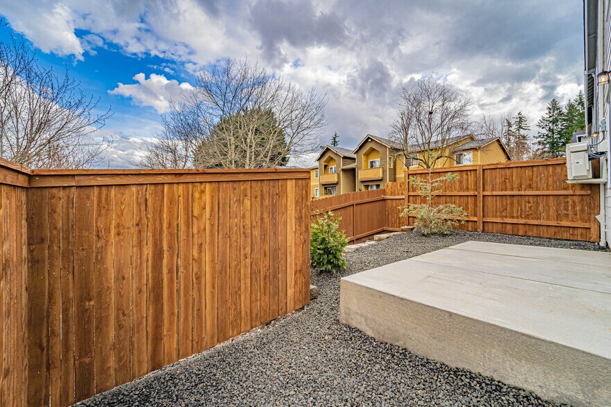 More Photos Of 4943 NE 2nd Ct, Vancouver Multifamily For Sale