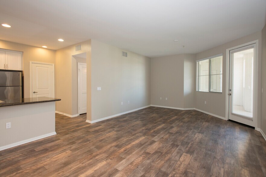 More Photos Of 700 S Myrtle Ave, Monrovia Apartments For Lease