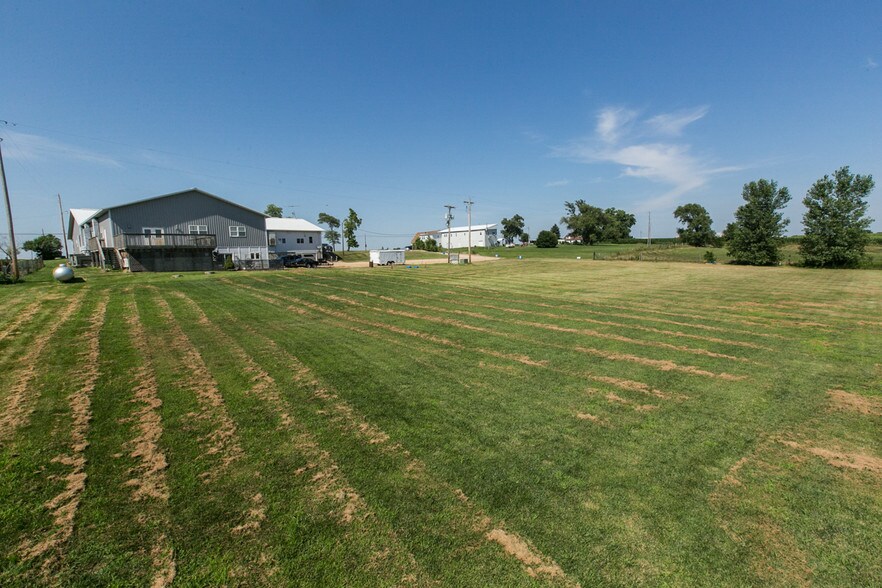 More Photos Of 14877 Hwy 20, East Dubuque Restaurant For Sale