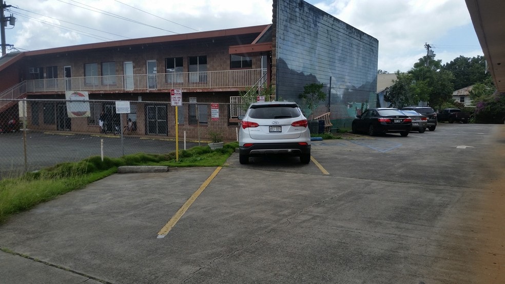 More Photos Of 71-75 S Kamehameha Hwy, Wahiawa Restaurant For Lease