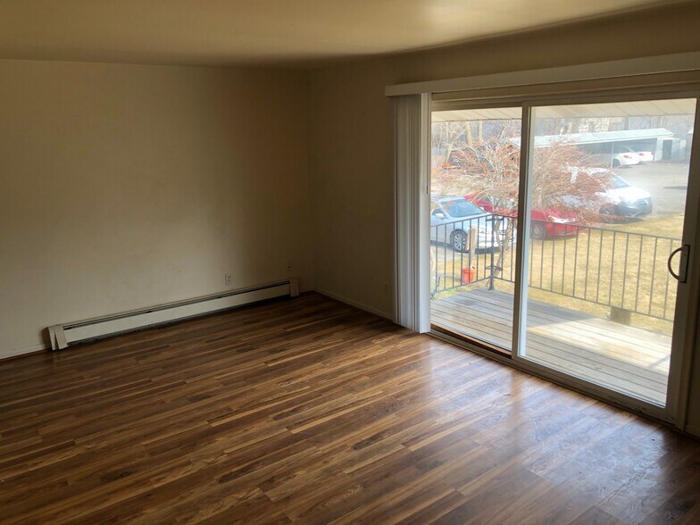 More Photos Of 100 Taylor St, Coldwater Apartments For Sale