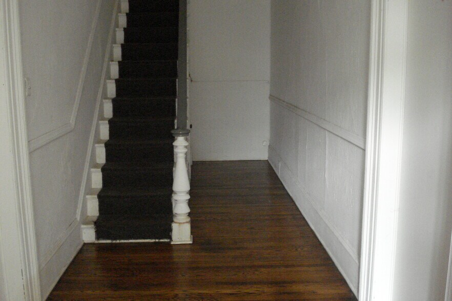 More Photos Of 360 Western Hwy, Tappan Apartments For Sale