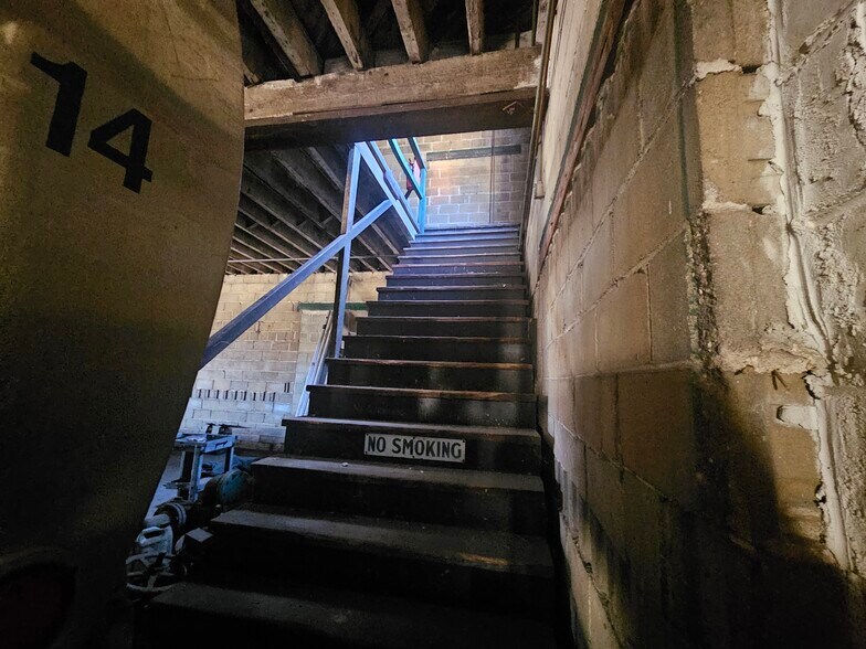 More Photos Of 173 Water St, Bridgeton Warehouse For Sale