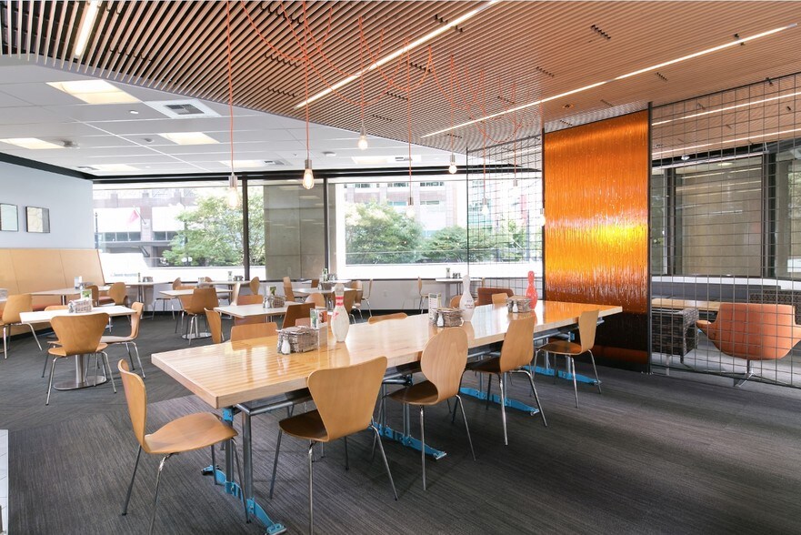 More Photos Of 1600 7th Ave, Seattle Office For Lease