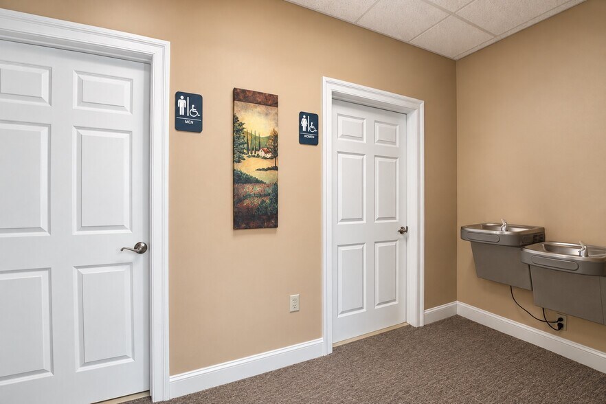 More Photos Of 1303 Courthouse Rd, Stafford General Retail For Sale