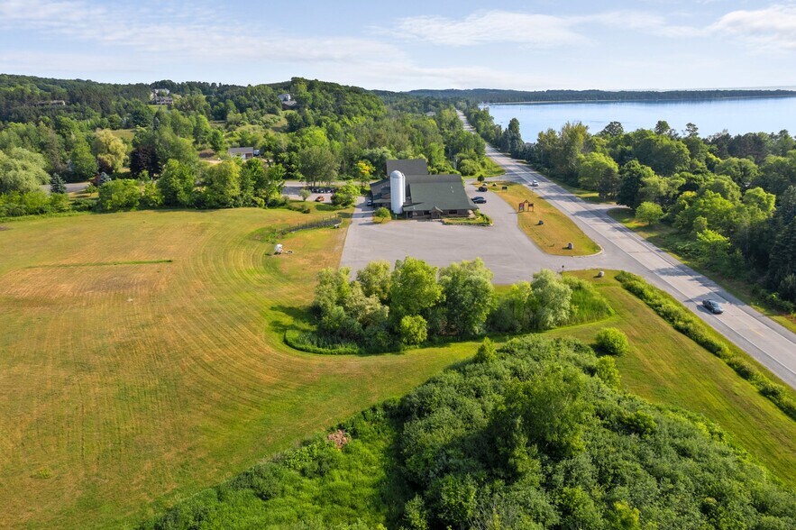 More Photos Of 5046 S West Bay Shore Dr, Suttons Bay Storefront Retail Residential For Sale