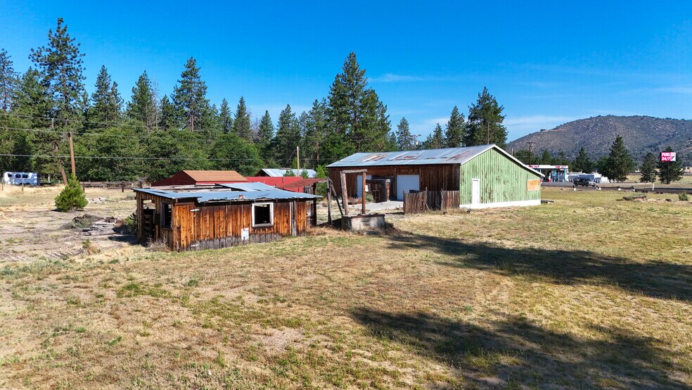 More Photos Of 5331 Easy St, Yreka General Retail For Sale