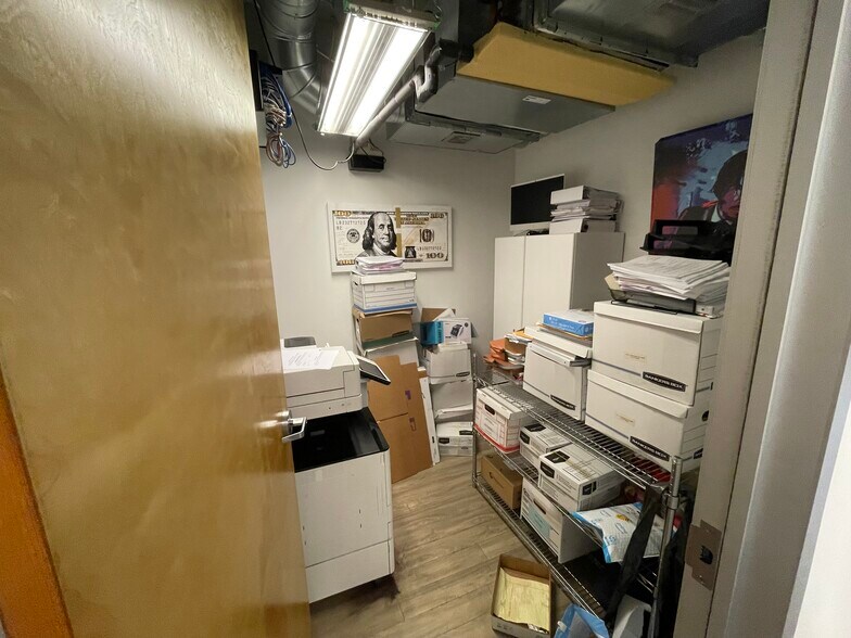 More Photos Of 14 NE 1st Ave, Miami Office For Sale