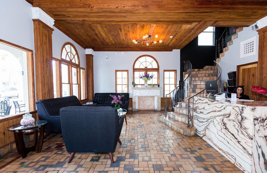 More Photos Of 860 Collins Ave, Miami Beach Hotel For Sale