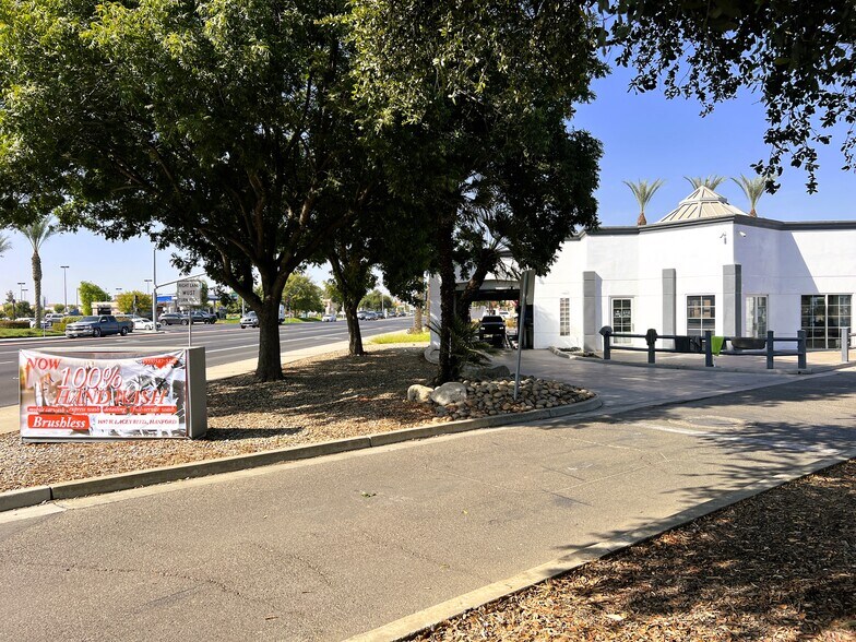 More Photos Of 1697 W Lacey Blvd, Hanford Carwash For Sale
