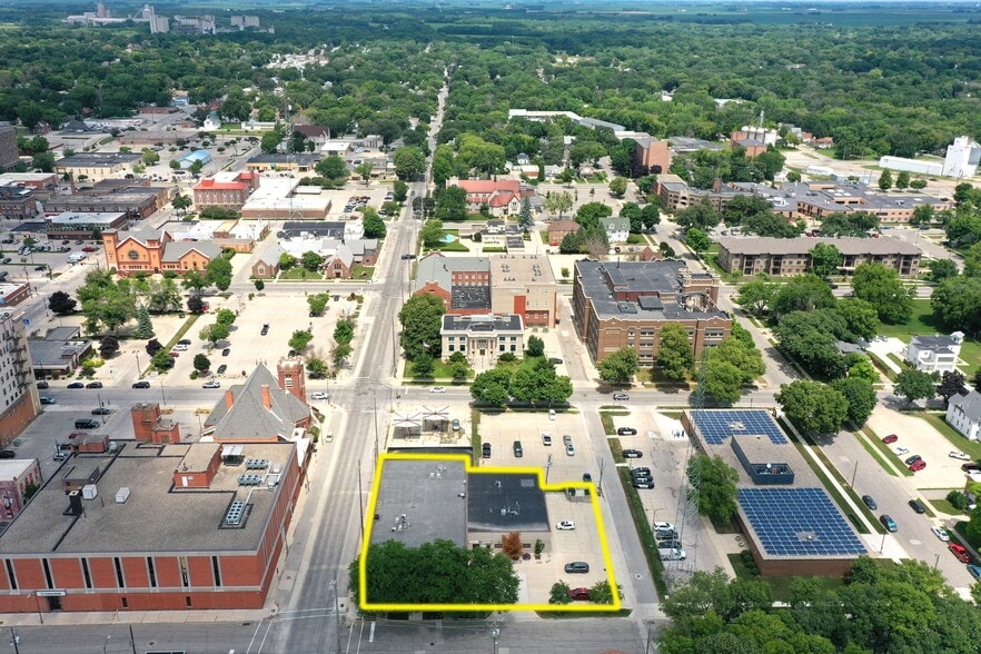 More Photos Of 202 1st St SE, Mason City Office For Lease