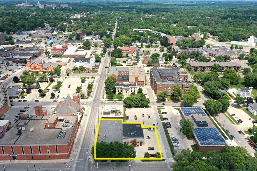 More Photos Of 202 1st St SE, Mason City Office For Lease