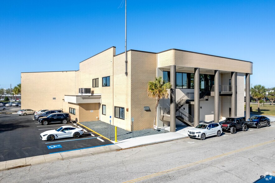 More Photos Of 250 Magnolia Ave SW, Winter Haven Coworking Space