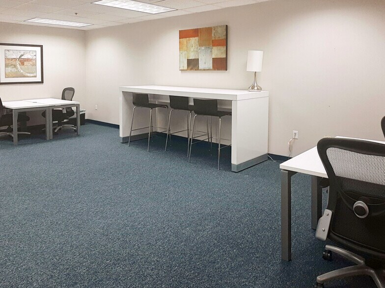 More Photos Of 4-18 Biltmore Ave, Asheville Coworking Space