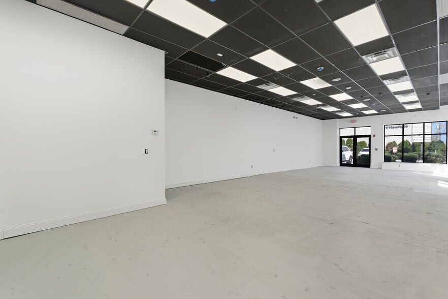 More Photos Of 2437 Merrick Rd, Bellmore Storefront For Lease