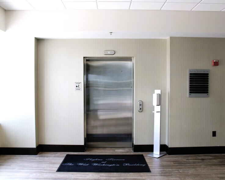 More Photos Of 125 W Washington St, Athens Office For Lease