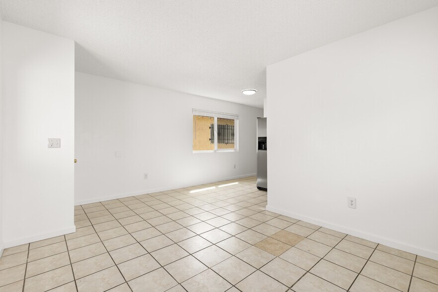 More Photos Of 4236 1/2 41st St, San Diego Apartments For Sale