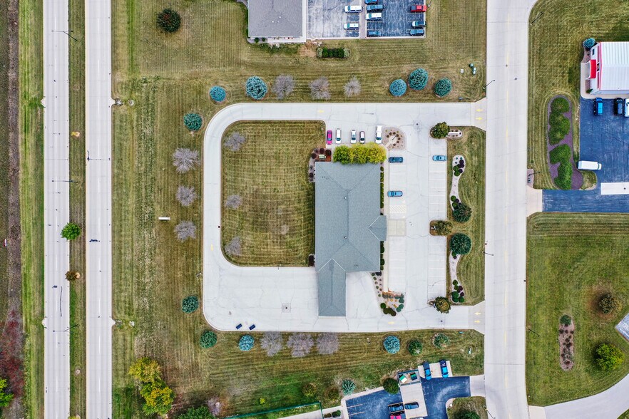 More Photos Of 3139 Voyager Dr, Green Bay Bank For Sale