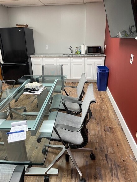 More Photos Of 44 Executive Blvd, Elmsford Loft Creative Space For Lease