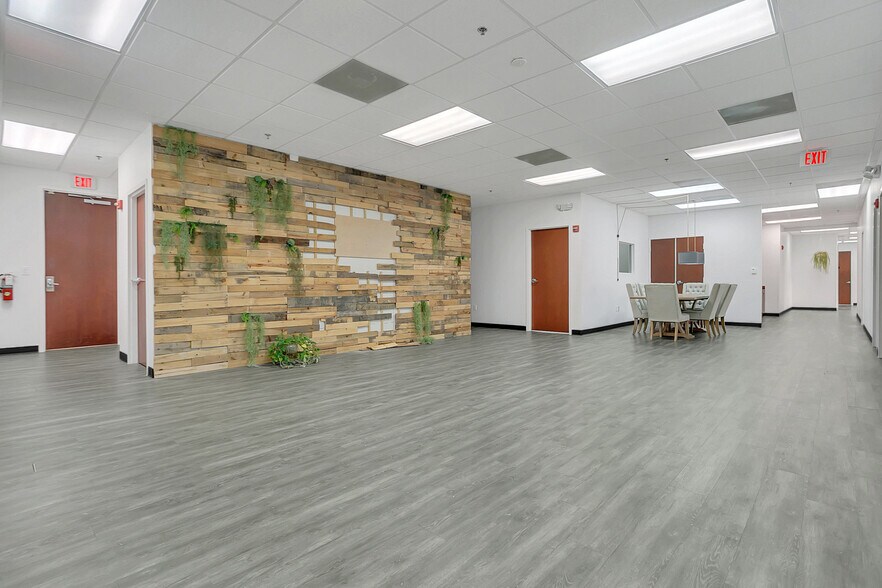 More Photos Of 2450 Maitland Center Pky, Maitland Office For Lease