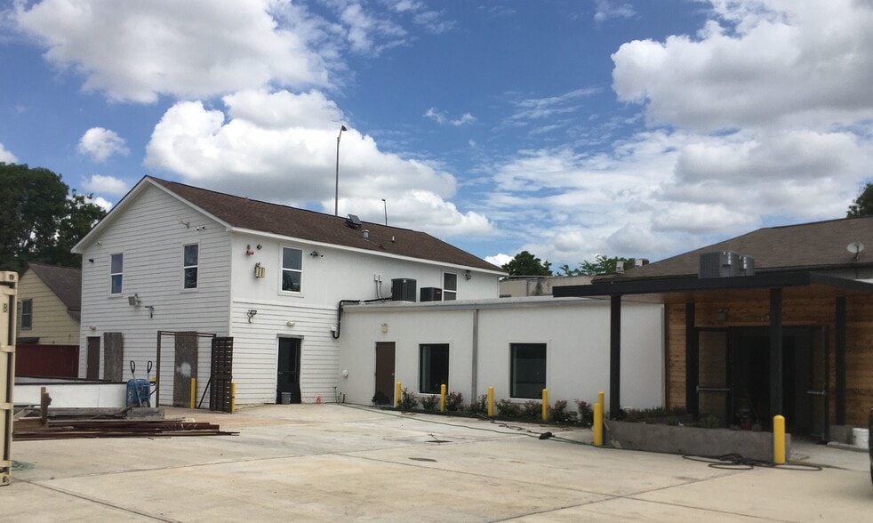 Primary Photo Of 4304 La Branch St, Houston Daycare Center For Lease