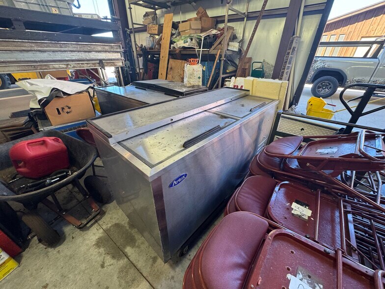 More Photos Of 10408 State Highway 64 E, Tyler Theater Concert Hall For Sale