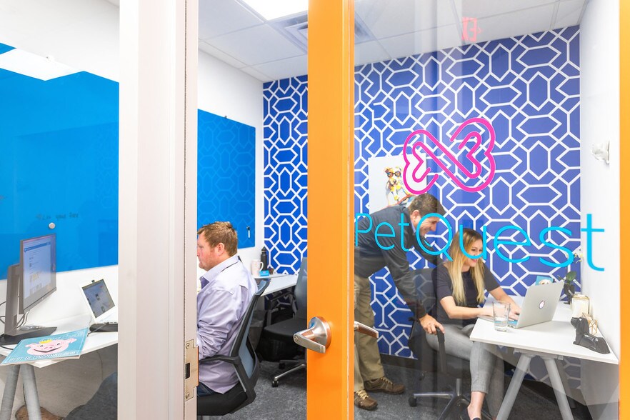 More Photos Of 137-151 W 4th St, Cincinnati Office For Lease