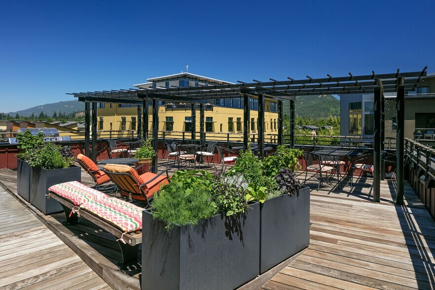 More Photos Of 2733 Shadow View Dr, Eugene Apartments For Lease