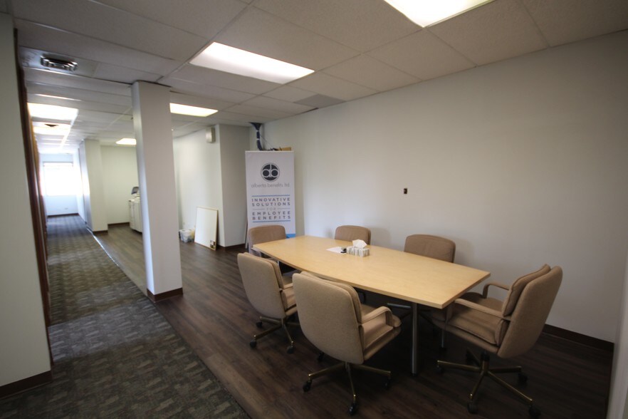 More Photos Of 10235 124th St, Edmonton Medical For Lease