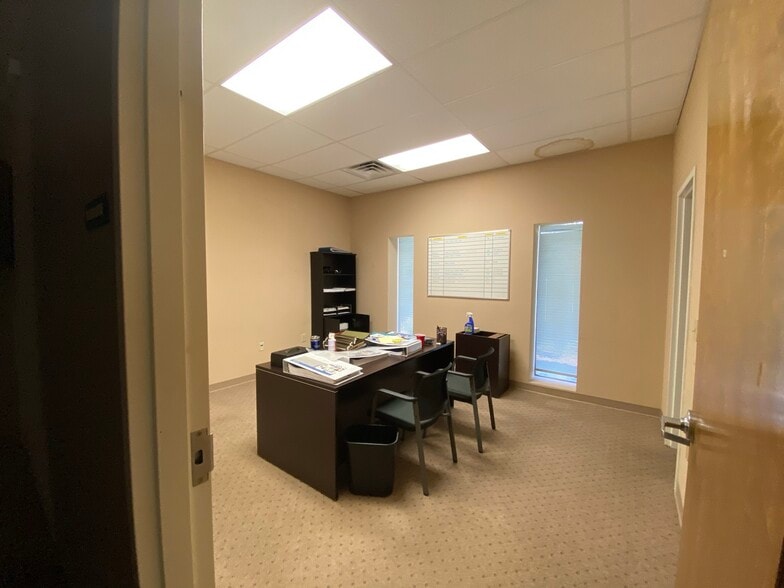 More Photos Of 341 Old Spartanburg Hwy, Wellford Light Manufacturing For Sale