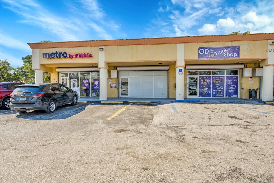 More Photos Of 13300 NW 27th Ave, Opa-locka Restaurant For Lease