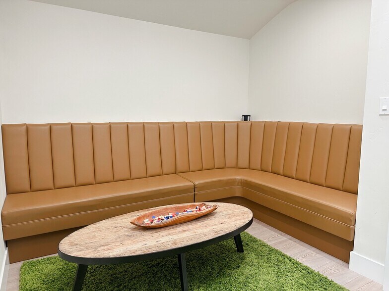 More Photos Of 212 Judah St, Roseville Loft Creative Space For Lease