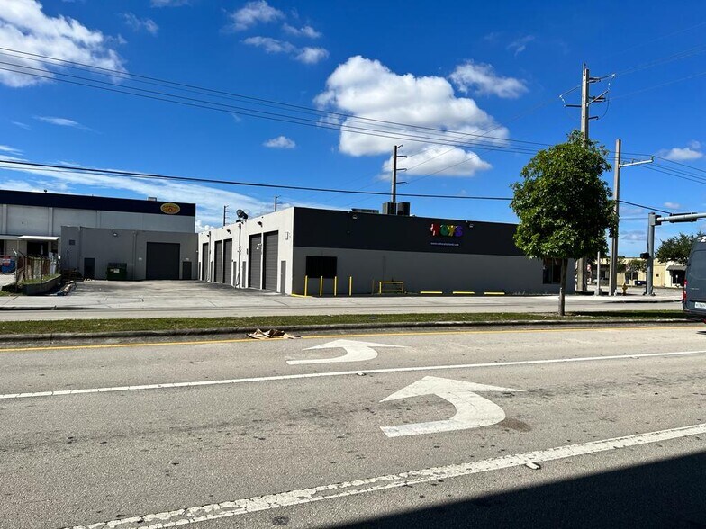 Primary Photo Of 2441-2481 NW 72nd Ave, Miami Warehouse For Lease