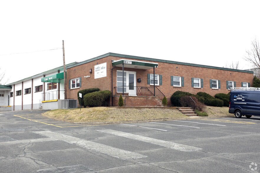 Primary Photo Of 305 Island Rd, Mahwah Coworking Space