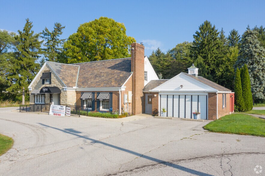 More Photos Of 35800 Detroit Rd, Avon Restaurant For Sale