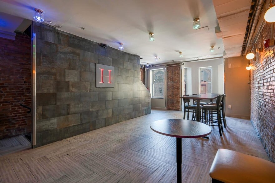 More Photos Of 1336 U St NW, Washington Bar For Sale