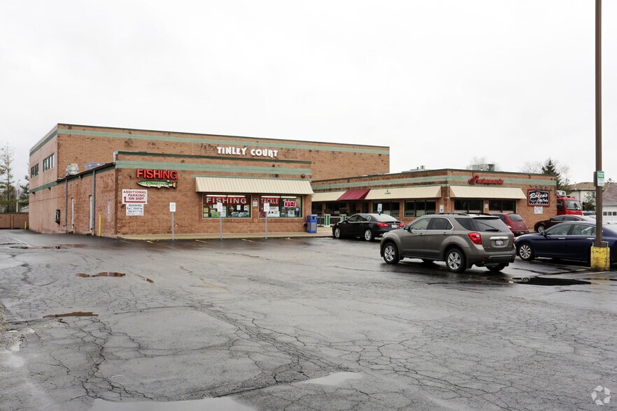 More Photos Of 7903 W 159th St, Tinley Park Storefront Retail Office For Lease